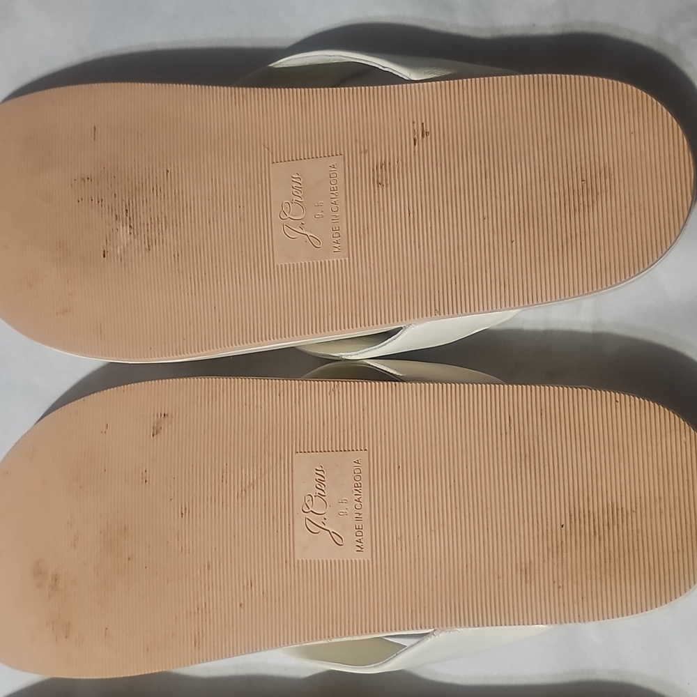 J. Crew Women's Cream And White Flip Flops You Get Both Pairs - Picture 5 of 11